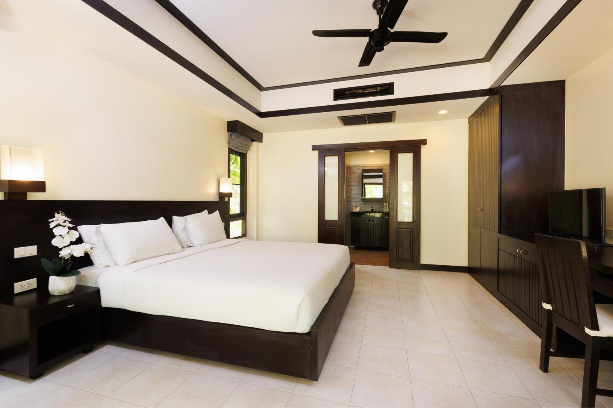 Nang Thong Beach Resort Khao Lak Buitenkant foto